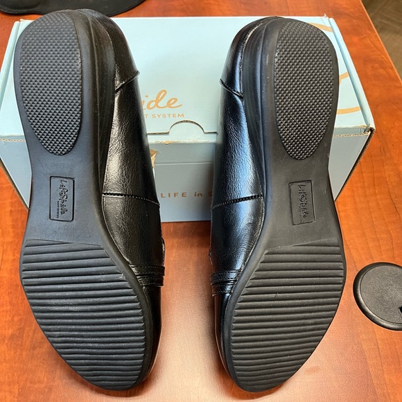 Life Stride soft systems flats with small wedge - Picture 4 of 4